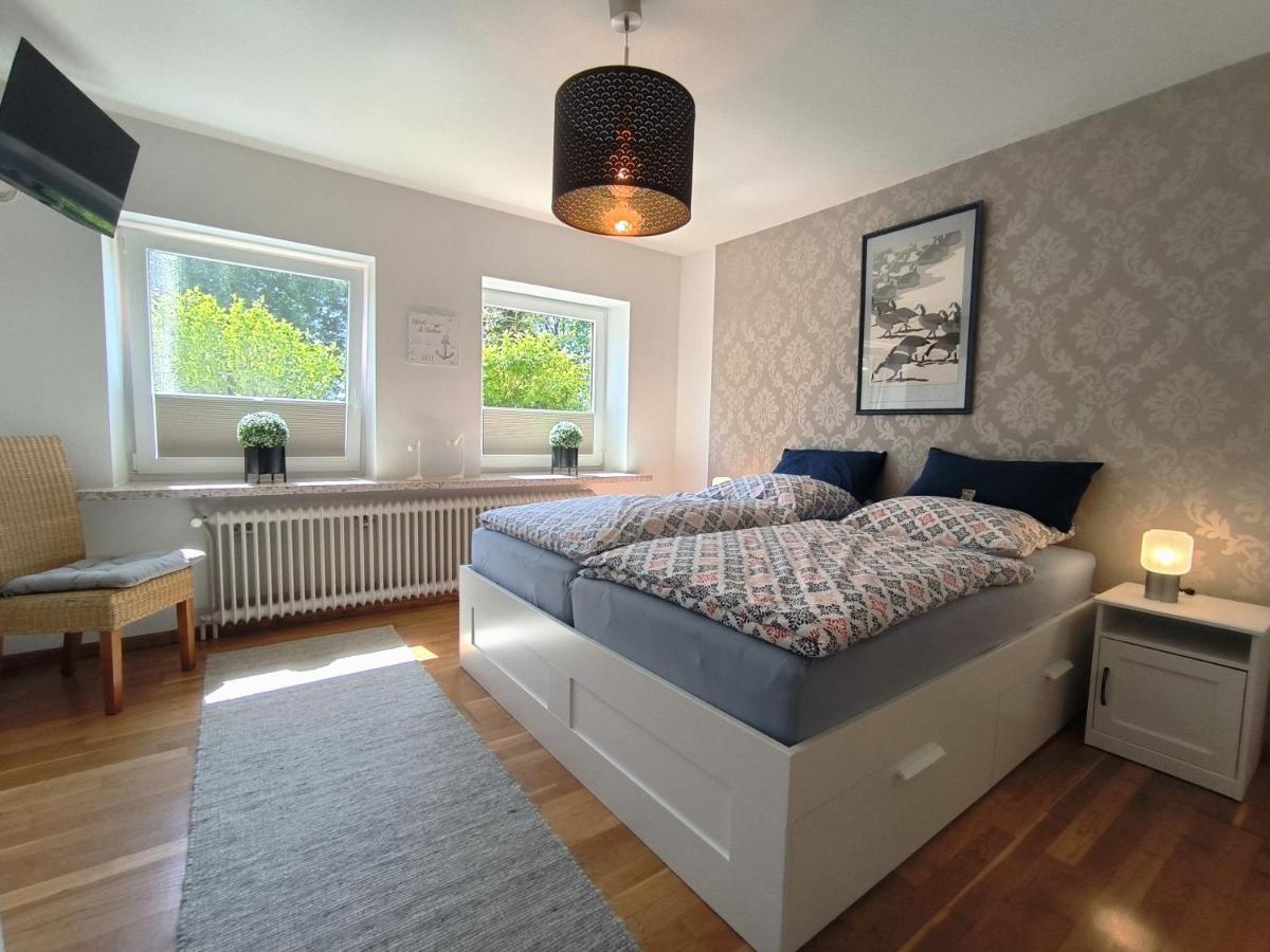 Ferienwohnung Zwischen Den Meeren - Schoene Und Gemuetliche Fewo Mit Garten Dorpstedt Exterior foto