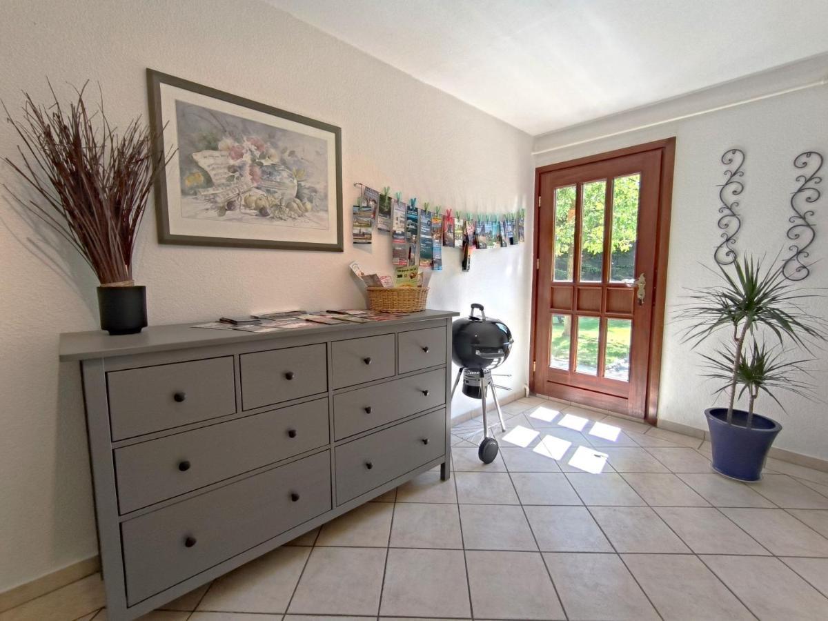 Ferienwohnung Zwischen Den Meeren - Schoene Und Gemuetliche Fewo Mit Garten Dorpstedt Exterior foto